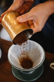 Benefits of coffee grounds (Image via Pexels)